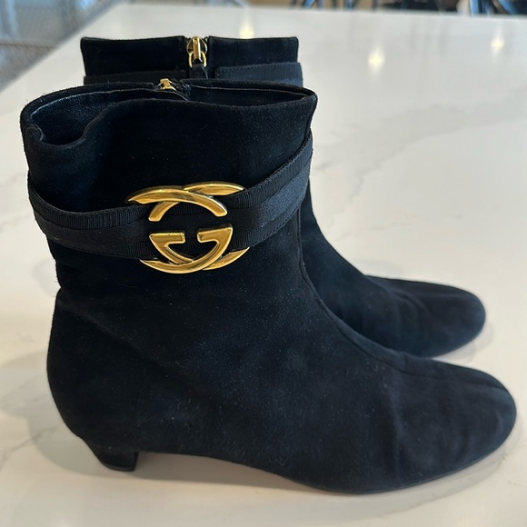 Gucci Marmont Black Suede Ankle Boots in Black Size 40 Low Heel - Picture 1 of 15
